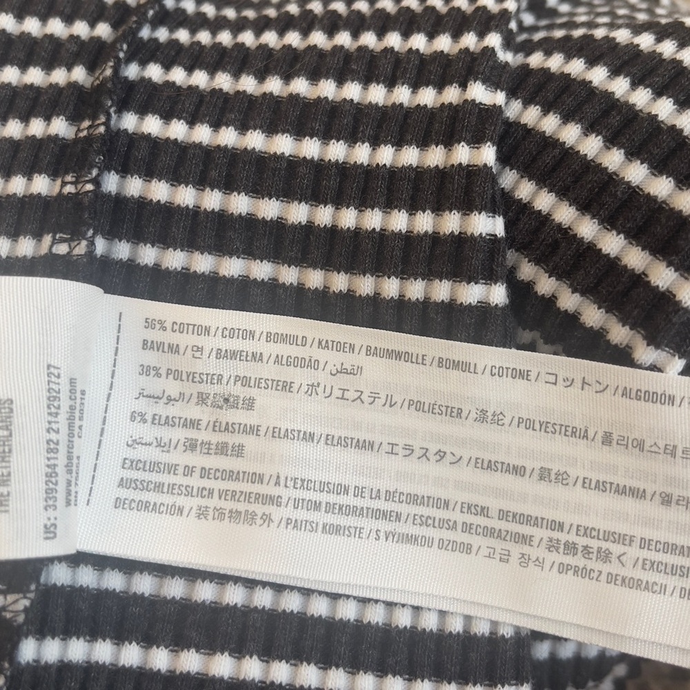 Hollister Ribbed Zip Front Long Sleeve Striped Slim Fit Top Black White Large - Picture 9 of 11